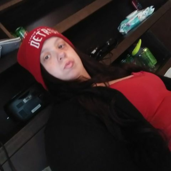 Meet your Posher, Tiffany - Picture 1 of 1